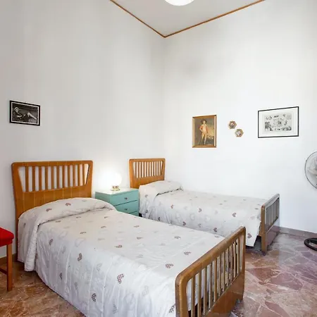 Apartment Spacious In With Mountain View. Cava De' Tirreni