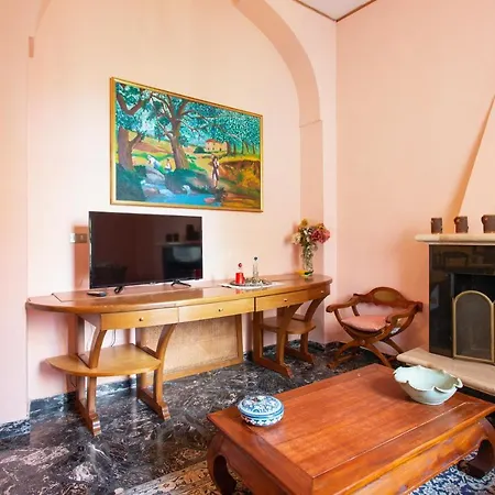 Spacious In With Mountain View. Apartment *
