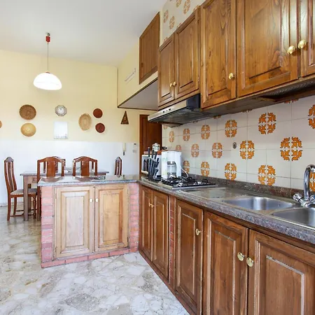 Spacious In With Mountain View. Apartment Cava De' Tirreni
