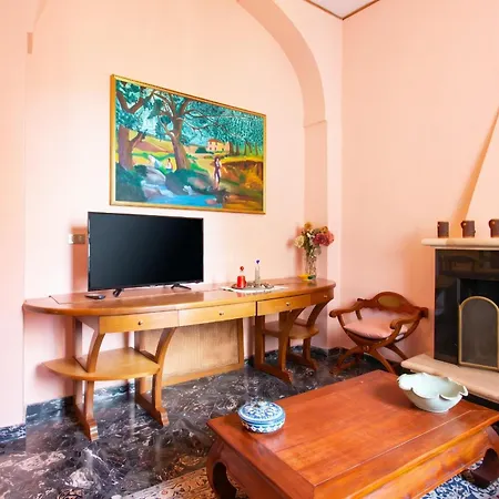 Spacious In With Mountain View. Apartment Cava De' Tirreni
