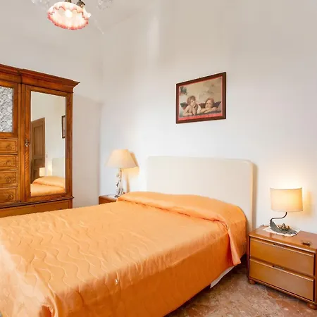 Spacious In With Mountain View. Apartment *