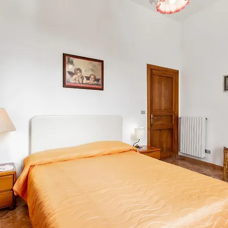 Apartment Spacious In With Mountain View. *