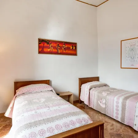 Spacious In With Mountain View. Apartment Cava De' Tirreni